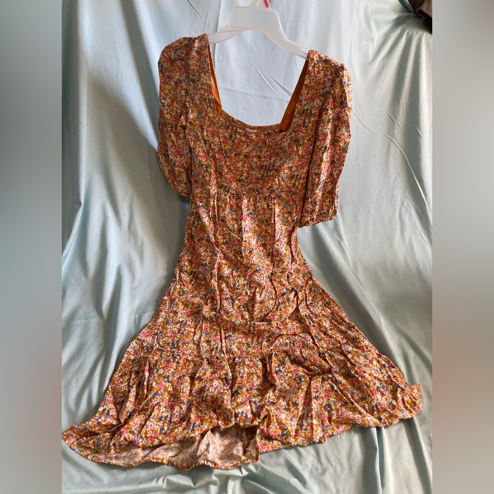 SO Flower-Patterned Midlength Dress Ruched (Size S)